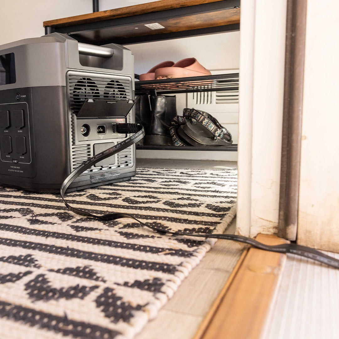 Portable power station